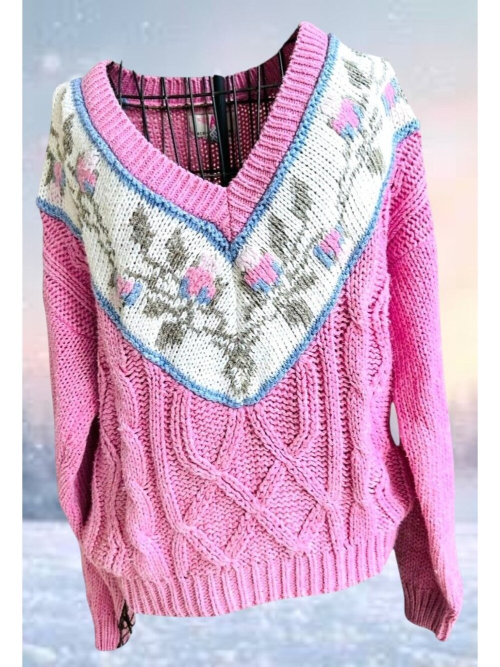 Vintage American Weekend Knitted Sweater Pink V Neck Floral Winter Festive EUC